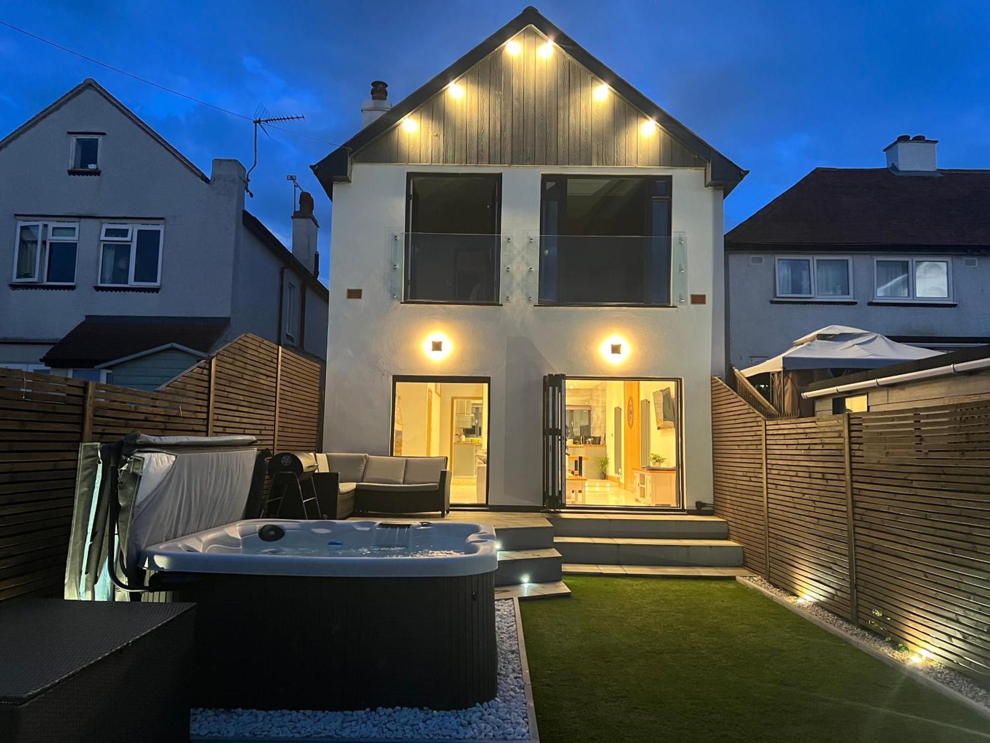 Broadway Beach Home With Hot Tub Herne Bay Bagian luar foto