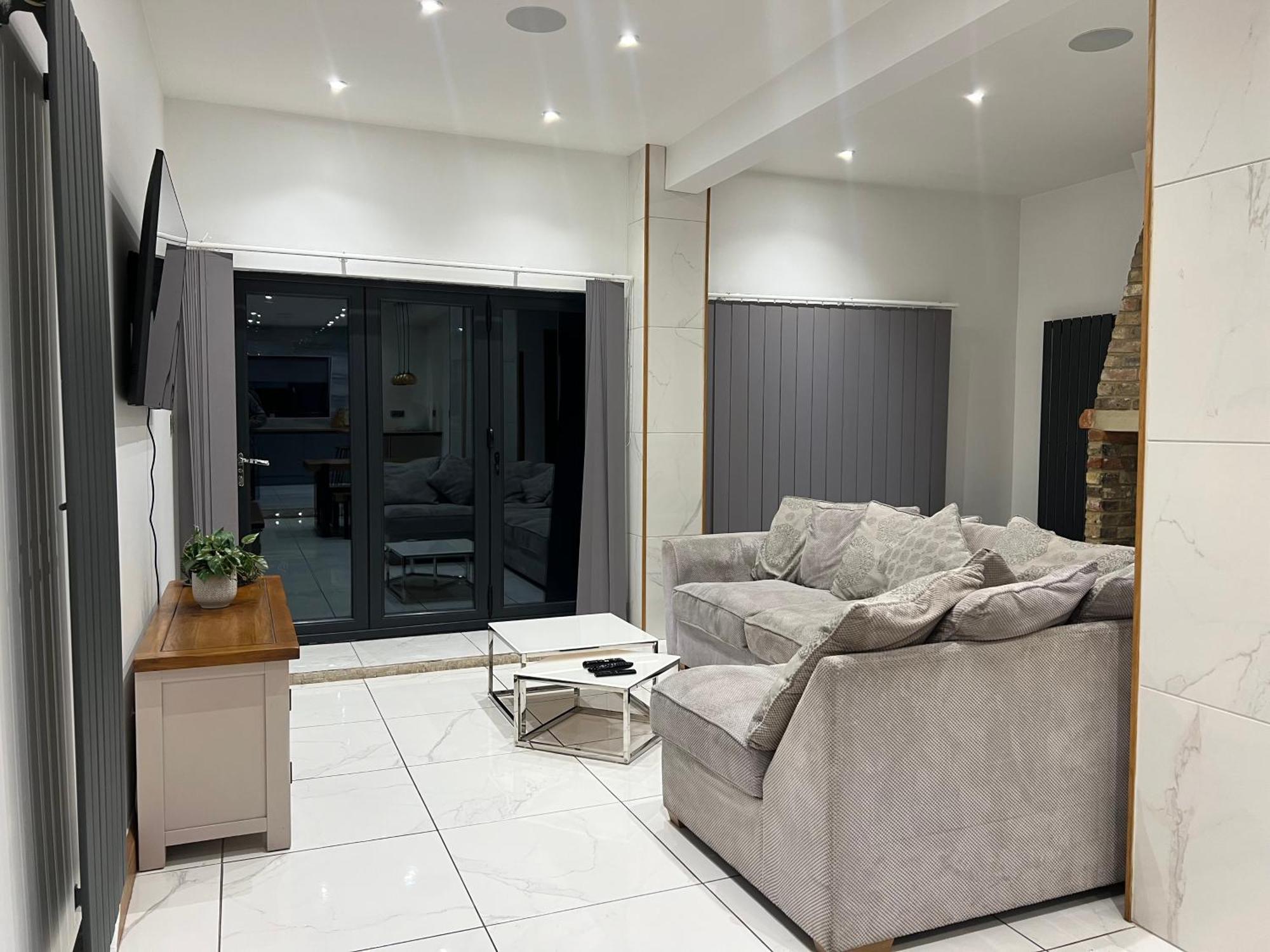 Broadway Beach Home With Hot Tub Herne Bay Bagian luar foto
