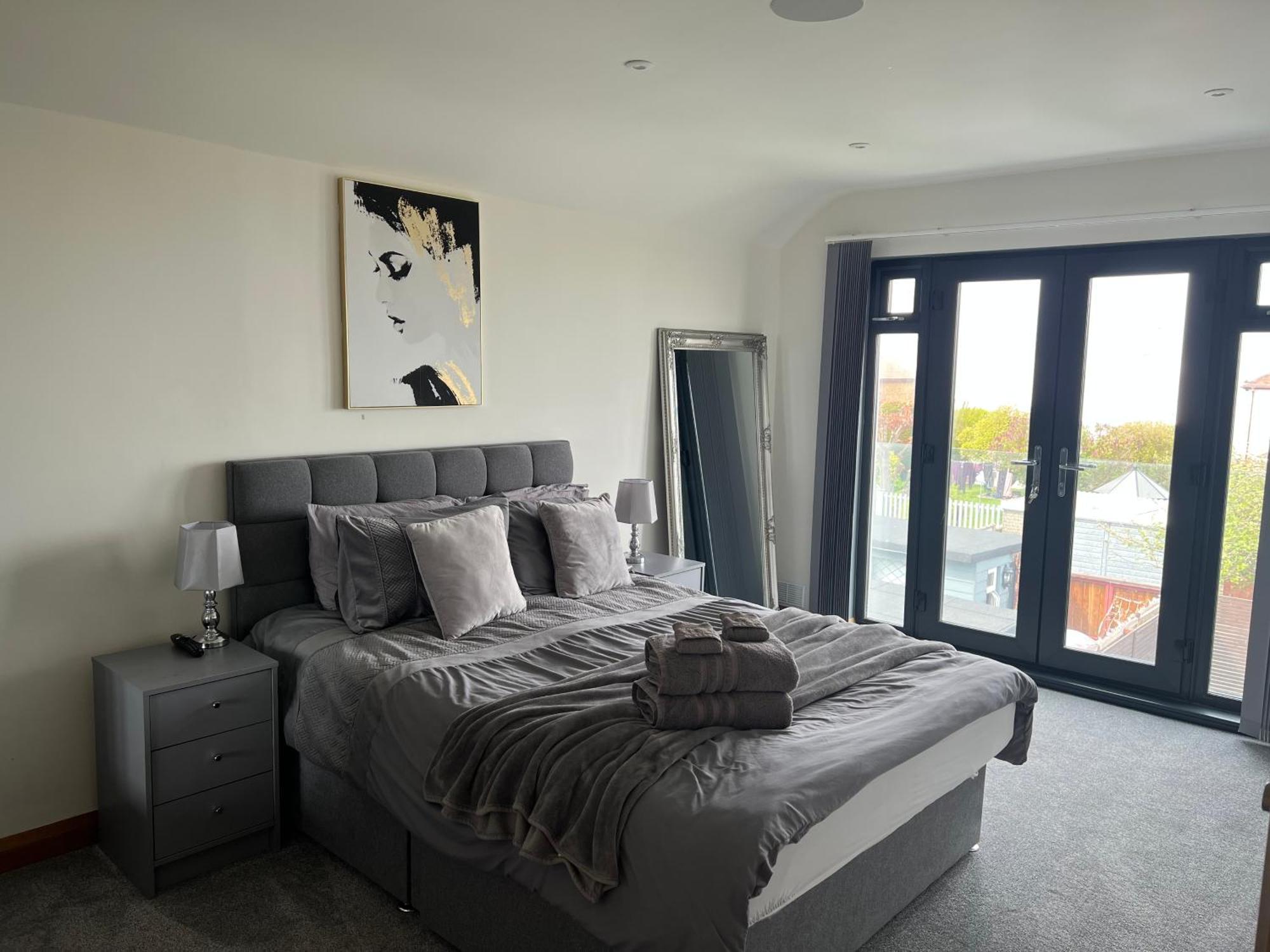 Broadway Beach Home With Hot Tub Herne Bay Bagian luar foto